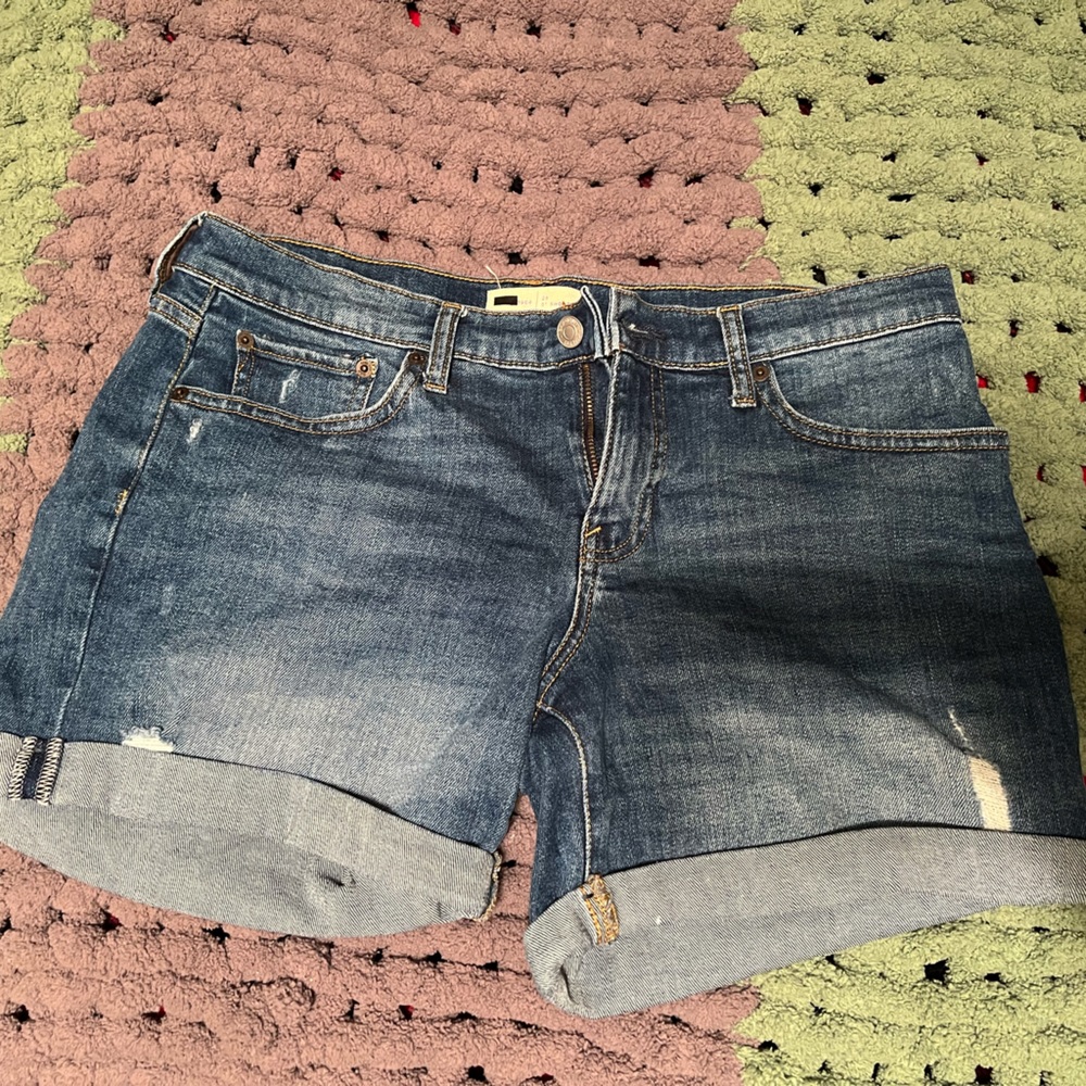 Jean shorts size 28